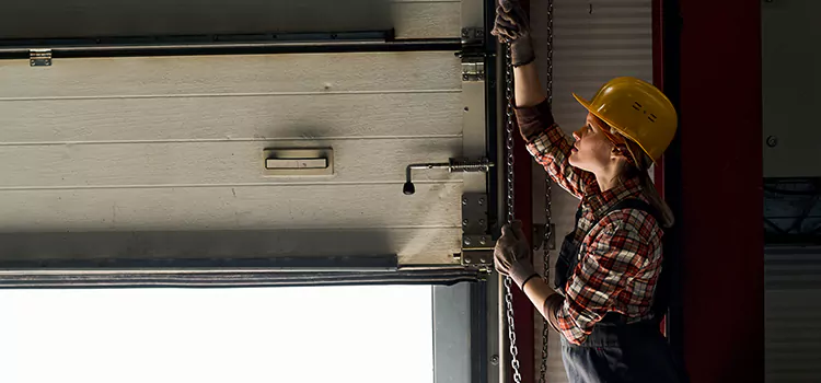Addressing Common Garage Door Stoppage Issues in Nashville, TN